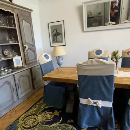 La Des Ecureuils Bed & Breakfast